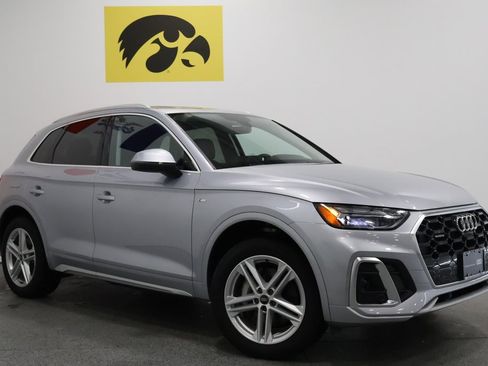 Certified 2025 Audi Q5 e Premium Plus w/ Premium Plus Package image 2