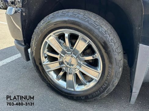 Used 2017 Chevrolet Silverado 1500 High Country AWD/4WD image 22