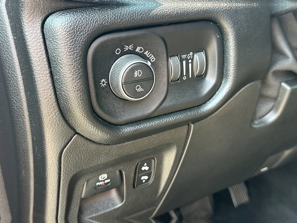 Used 2019 RAM 1500 Laramie AWD/4WD image 24