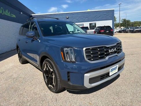 Used 2025 Kia Telluride S AWD/4WD image 7