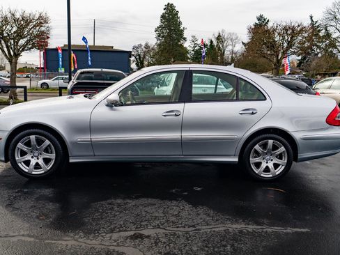 Used 2008 Mercedes-Benz E 350 4MATIC Sedan image 14