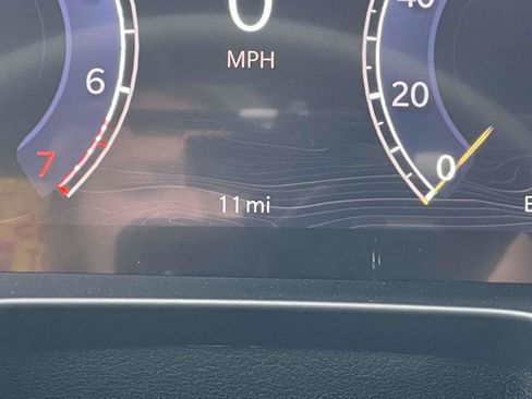 New 2025 Jeep Grand Cherokee Altitude image 30