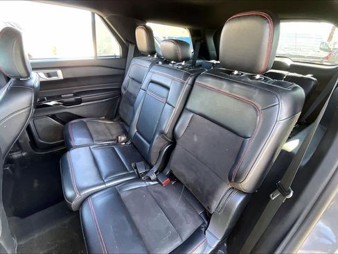 Certified 2023 Ford Explorer ST-Line image 19