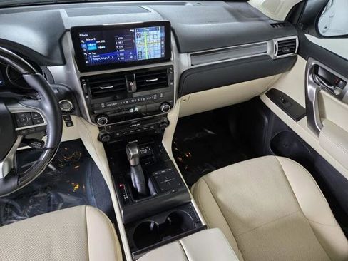 Certified 2023 Lexus GX 460 Premium w/ Premium Package AWD/4WD image 17