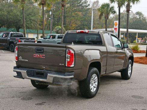 Used 2017 GMC Canyon SLE image 2
