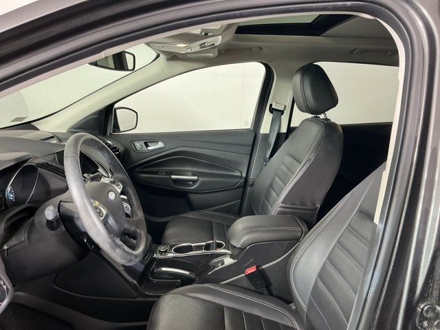 Used 2016 Ford Escape Titanium w/ Equipment Group 301A AWD/4WD image 10