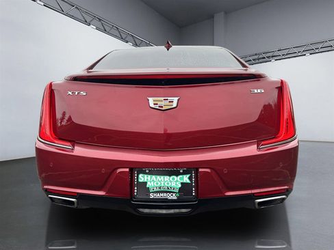 Used 2019 Cadillac XTS Luxury image 6