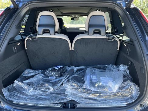 New 2026 Volvo XC90 B6 Plus w/ Protection Package Premier image 12