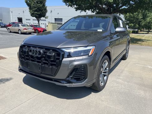 Used 2025 Audi Q7 2.0T Premium Plus w/ Premium Plus Package AWD/4WD image 5