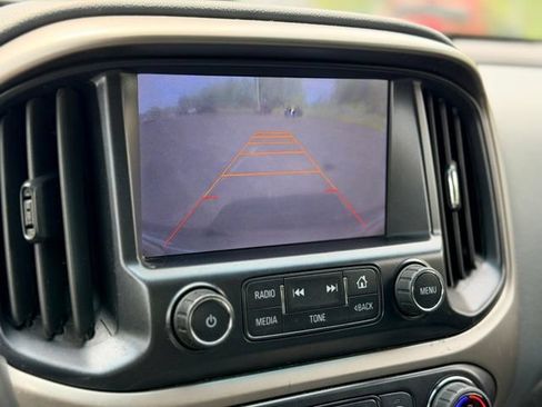 Used 2015 Chevrolet Colorado Z71 AWD/4WD image 13