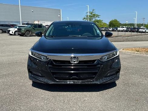 Used 2019 Honda Accord EX image 10