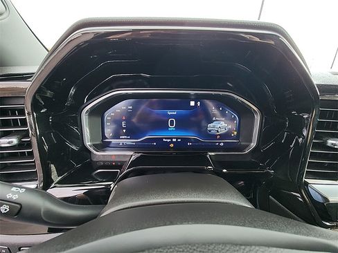 Used 2022 Chevrolet Silverado 1500 LTZ image 18