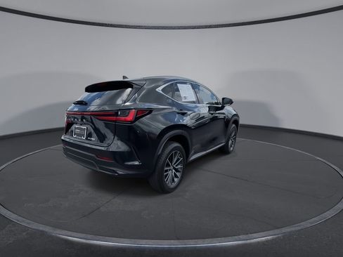 Used 2023 Lexus NX 250 FWD w/ Towing Package (2000 Lbs) image 8