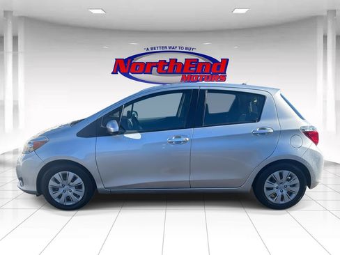 Used 2012 Toyota Yaris LE image 6