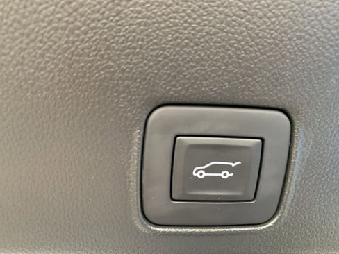 Used 2025 Chevrolet TrailBlazer LT w/ Convenience Package image 14