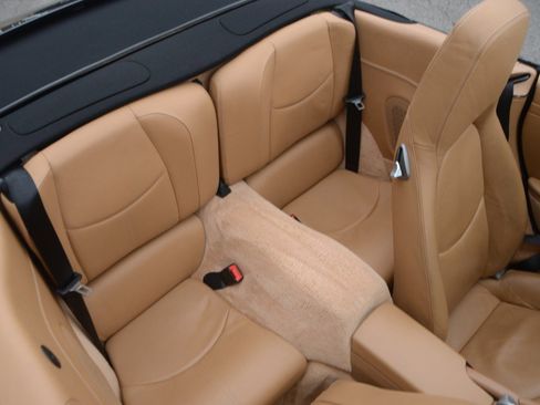 Used 2005 Porsche 911 Carrera image 12