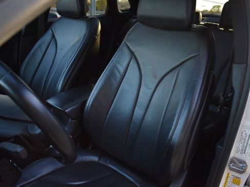 Used 2019 Lincoln MKC Reserve w/ MKC Climate Package image 32