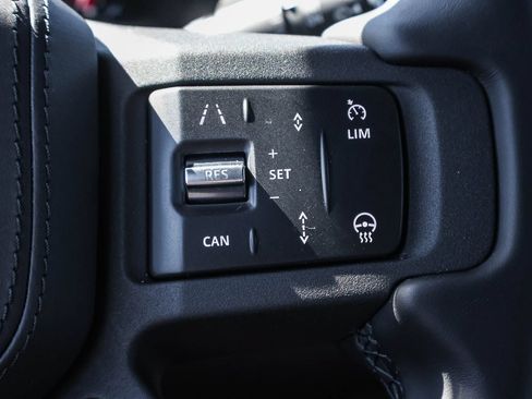New 2026 Land Rover Defender 110 X AWD/4WD image 34