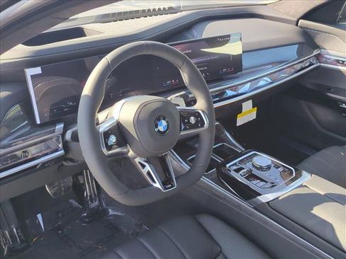 New 2026 BMW 740i RWD image 3