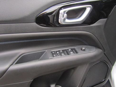 New 2026 Jeep Compass Limited AWD/4WD image 26