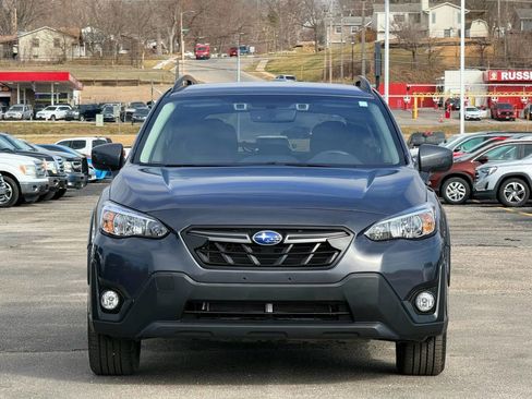 Used 2022 Subaru Crosstrek 2.0i Premium image 3