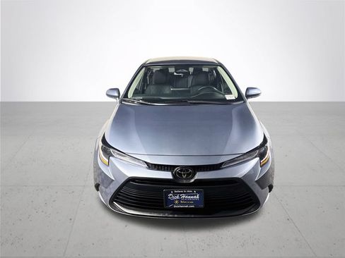 Used 2025 Toyota Corolla LE FWD image 3