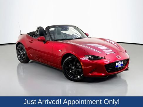 Used 2019 MAZDA MX-5 Miata Grand Touring RWD image 1