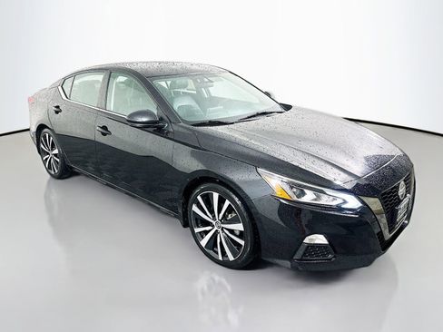 Used 2019 Nissan Altima 2.5 SR w/ SR Premium Package FWD image 1