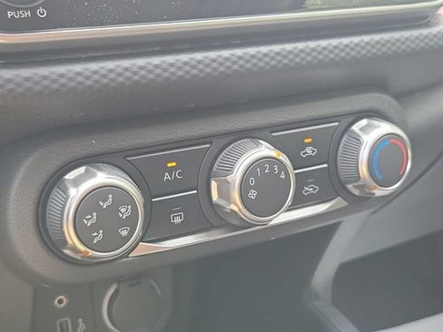 Used 2025 Nissan Kicks Play S FWD image 18