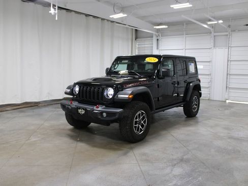 Used 2024 Jeep Wrangler Unlimited Rubicon image 4