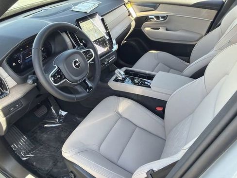 New 2026 Volvo XC90 T8 Plus w/ Protection Package Premier AWD/4WD image 19