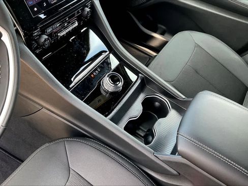 New 2025 Jeep Grand Cherokee L Laredo w/ Luxury Tech Group I image 7