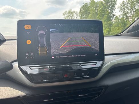 Used 2024 Volkswagen ID.4 S image 45