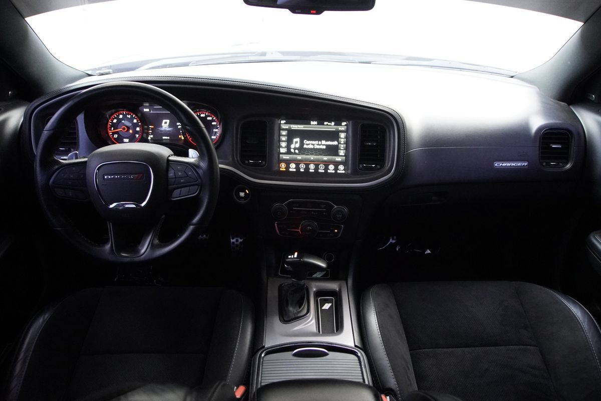 Used 2022 Dodge Charger R/T w/ Plus Group RWD image 12