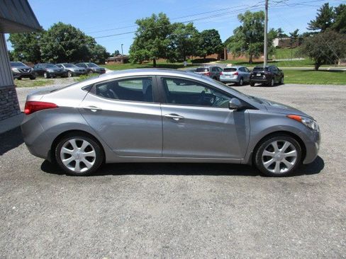 Used 2012 Hyundai Elantra Limited FWD image 9