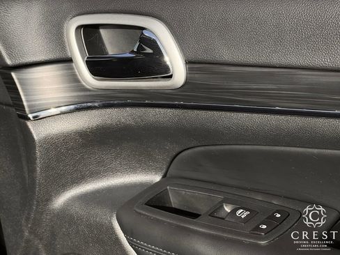 Used 2021 Jeep Grand Cherokee Limited image 28