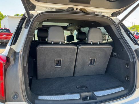Used 2022 Cadillac XT6 Premium Luxury AWD/4WD image 19