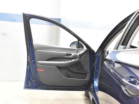 Used 2020 Hyundai Sonata SEL w/ Convenience Package FWD image 12