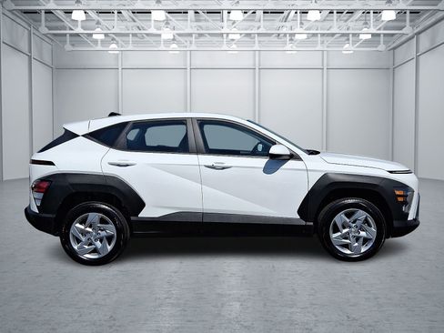 Certified 2026 Hyundai Kona SE AWD/4WD image 7