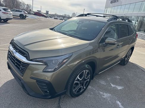 Used 2023 Subaru Ascent Limited image 5