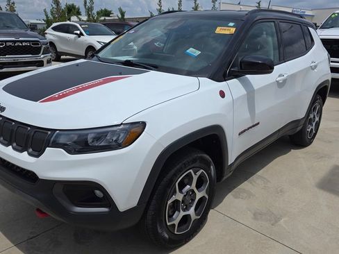 Used 2022 Jeep Compass Trailhawk w/ Trailhawk Convenience Group AWD/4WD image 1