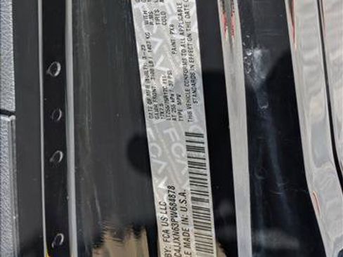 Certified 2023 Jeep Wrangler Unlimited w/ 8.4" Radio Group image 23