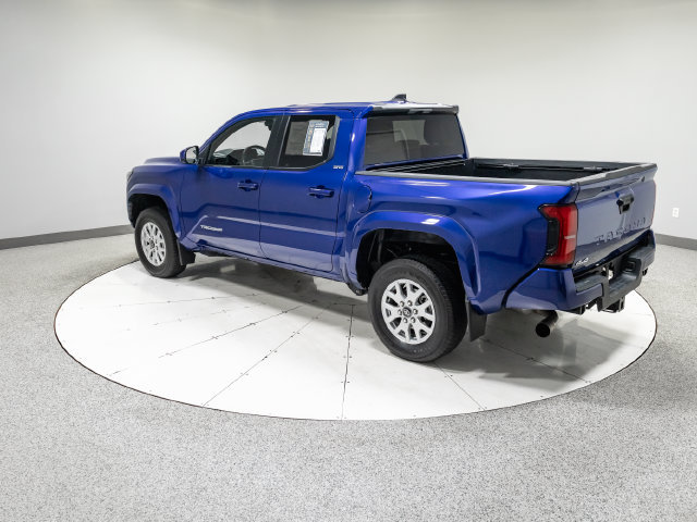 Used 2024 Toyota Tacoma SR5 AWD/4WD image 30