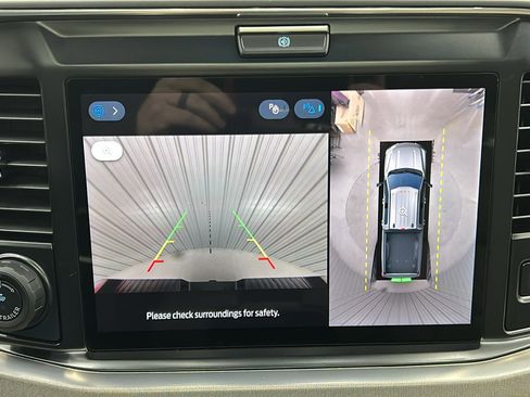 Used 2026 Ford F450 Platinum w/ Platinum Plus Package image 24