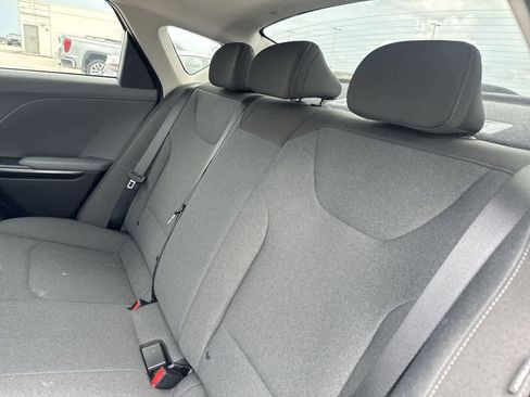 Used 2025 Kia K4 FWD image 21
