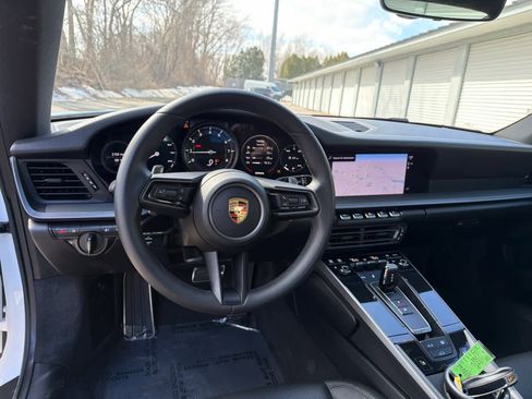 Used 2022 Porsche 911 Carrera 4S image 12