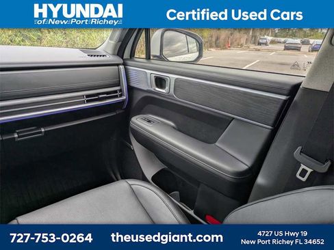 Used 2025 Hyundai Santa Fe Limited image 24