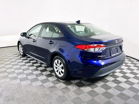 Used 2024 Toyota Corolla LE FWD image 5