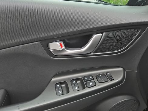 Used 2022 Hyundai Kona Limited w/ Cargo Package AWD/4WD image 15