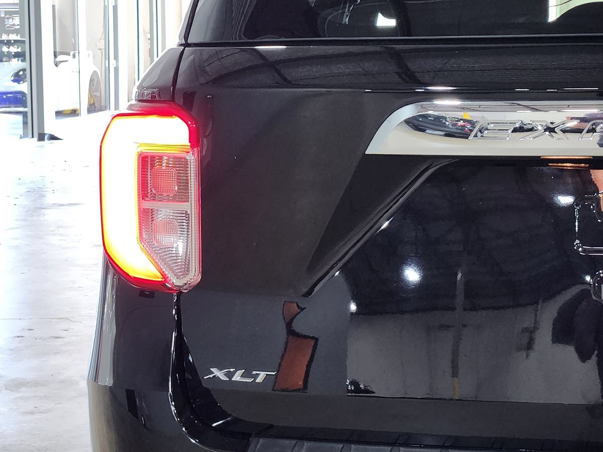 Used 2024 Ford Explorer XLT w/ Equipment Group 202A RWD image 20